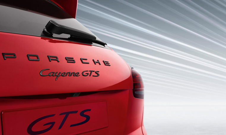 Porsche Cayenne Turbo Car Hire Dubai